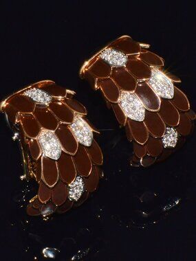 Vintage Roberto Coin Animalier 0.32CT Natural Diamond Feather 18K Gold Earrings